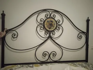 Cabezal forja, mesita y sillón de regalo