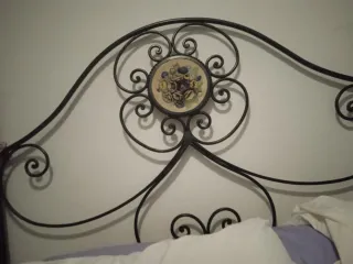 Cabezal forja, mesita y sillón de regalo