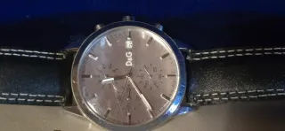 Varios relojes automáticos y enrolladores de reloj