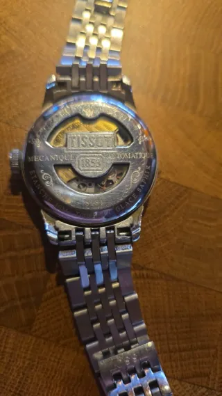 Varios relojes automáticos y enrolladores de reloj