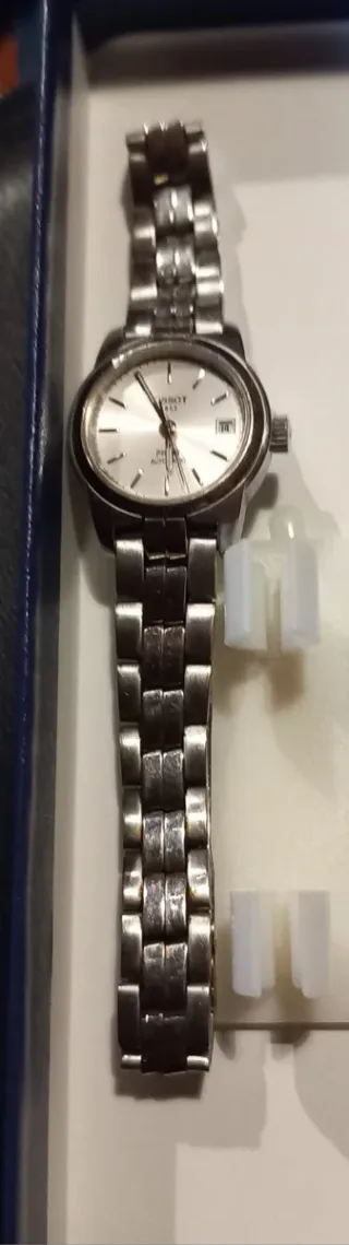 Varios relojes automáticos y enrolladores de reloj