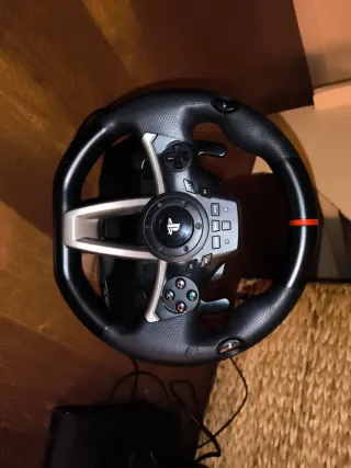 Volante y Pedales PS4 Logitech