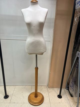 Maniquí profesional adulta/o