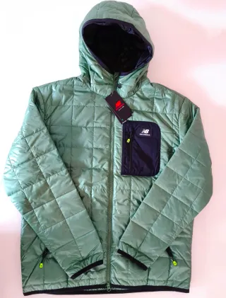 Chaqueta New Balance acolchada verde
