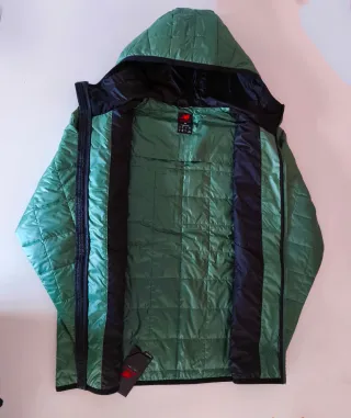 Chaqueta New Balance acolchada verde