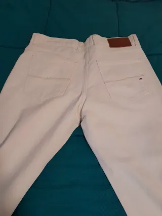 Vaqueros Tommy Hilfiger W31 L34 blancos