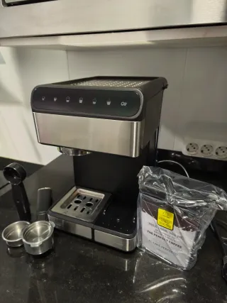 Cafetera Cecotec Power Instant Nera