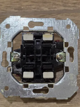 LOTE DE MECANISMOS SIMON.