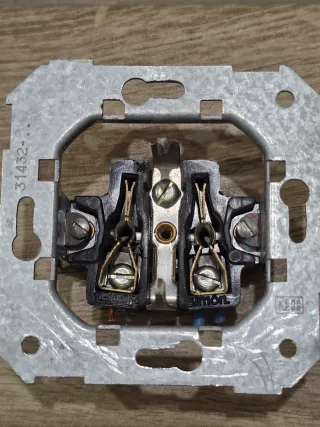 LOTE DE MECANISMOS SIMON.