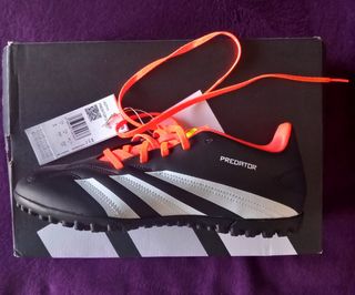 Adidas Predator - Nuevo con etiquetas - Talla 41 ⅔