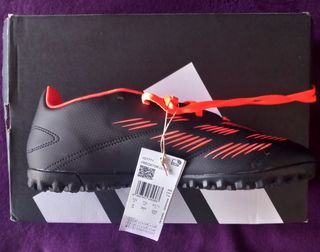 Adidas Predator - Nuevo con etiquetas - Talla 41 ⅔