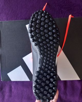 Adidas Predator - Nuevo con etiquetas - Talla 41 ⅔