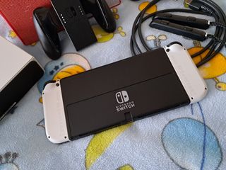 Nintendo Switch OLED Bianca e Nera