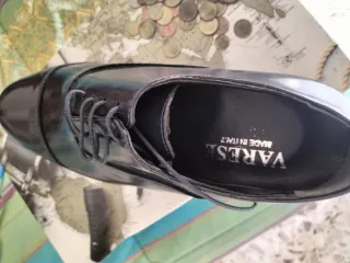 Scarpe eleganti uomo blu scuro.