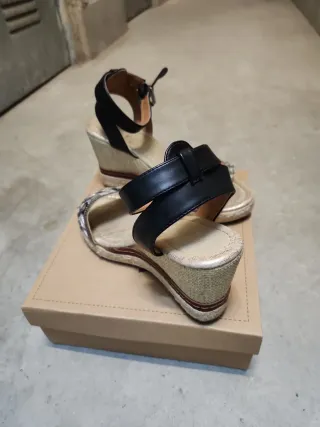 Sandalias cuña verano doradas multicolor