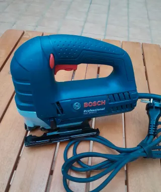 Sierra de calar Bosch GST 8000 E