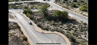 Se vende parcela urbana con todos los servicios