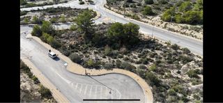 Se vende parcela urbana con todos los servicios