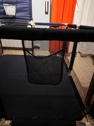 Parque infantil bebé con canasta