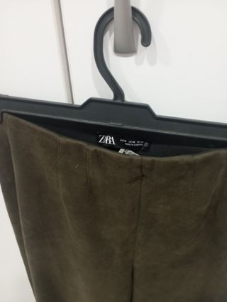 Pantalón Zara Verde Talla M