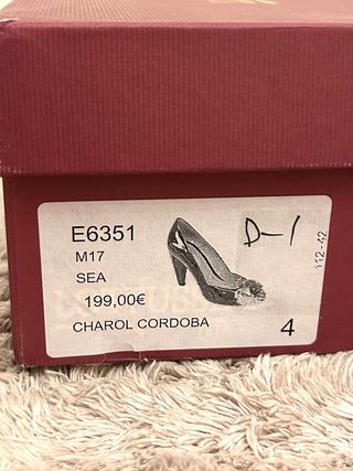 Tacones charol Lotusse granates