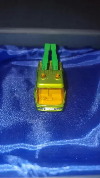 Camión grúa Matchbox verde
