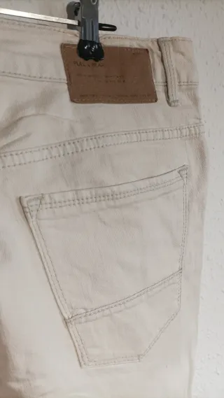 Pantalón vaquero Pull&Bear beige
