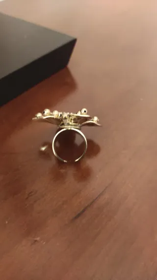 Anillo ajustable flor perla dorada