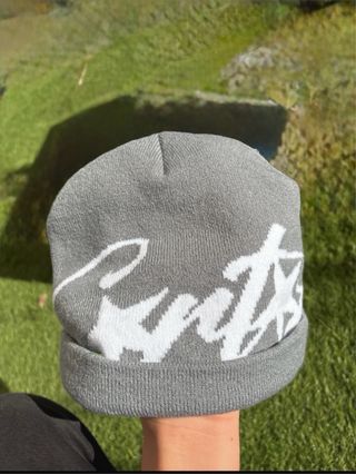 Gorro Corteiz Gris y Blanco