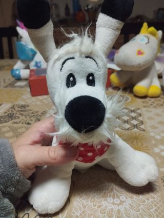 1x3€ 2x5€ peluches, Disney, Astérix y unicornio