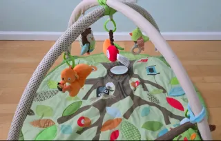 Gimnasio de juegos para bebé