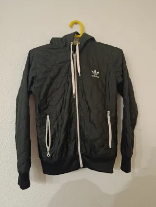 Chaqueta Adidas Negra con Capucha