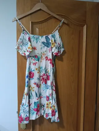 Vestido tirantes estampado floral corto.