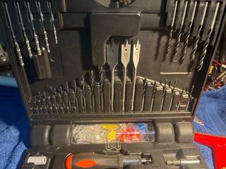 Maletín Black Decker de brocas y puntas