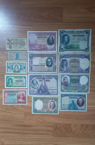 13 Billetes Pesetas República Española distintos