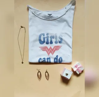 Lote camiseta L y joyería