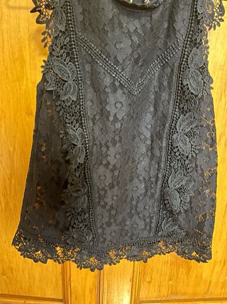 Top encaje Stradivarius negro talla S