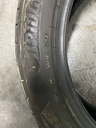 2 Neumáticos Bridgestone 245/45R19 102Y