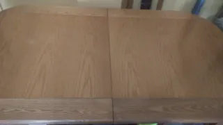 Mesa de comedor de madera