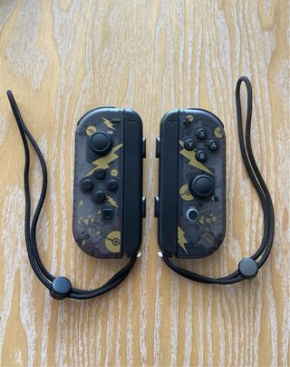 Joycons Pikachu Nintendo Switch