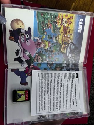 Nintendo Switch + Super Mario Bros Deluxe