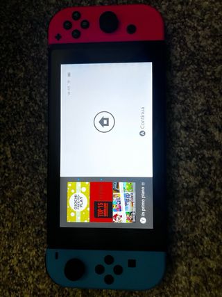 Nintendo Switch + Super Mario Bros Deluxe