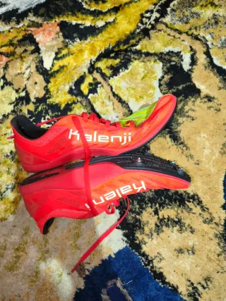 Zapatillas Atletismo Clavos Rojas y Amarillas