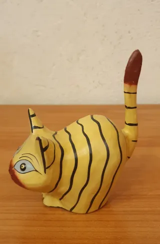 Statuetta gatto decorativa in legno