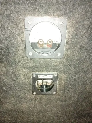 Subwoofer Alpine 800W 12 pulgadas + Amplificador