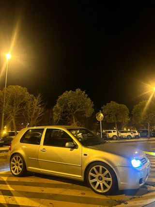 Volkswagen Golf 2003