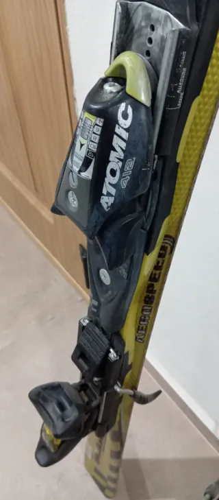 Esquís Atomic SL9
