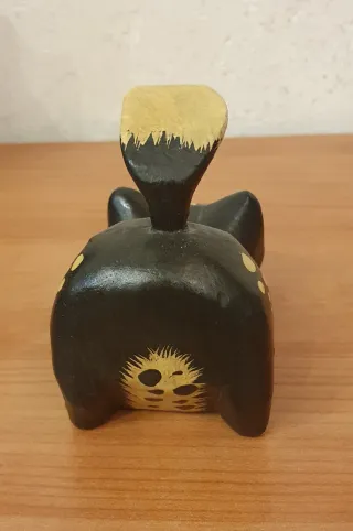 Statuetta gatto nero decorato