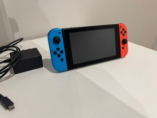 Nintendo Switch Azul y Naranja