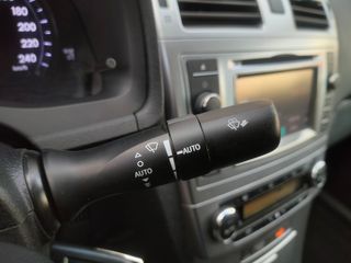 Toyota Avensis 1.8 VVT-I Advance ¡¡101.610km¡¡